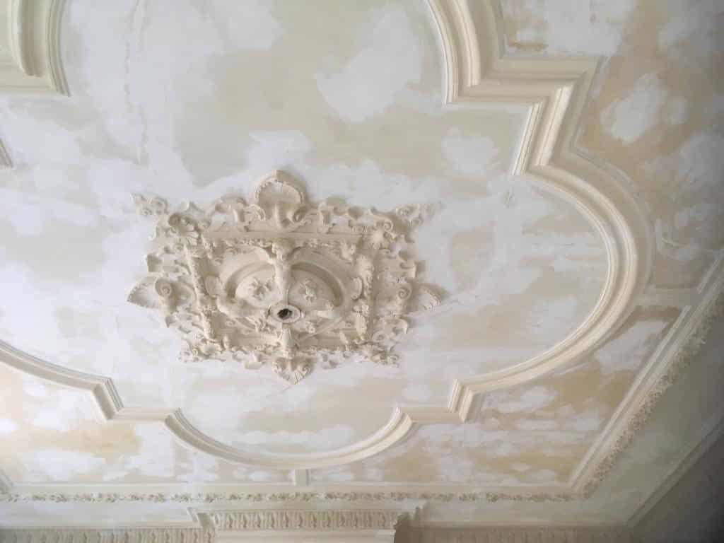 bladerend plafond reparatie